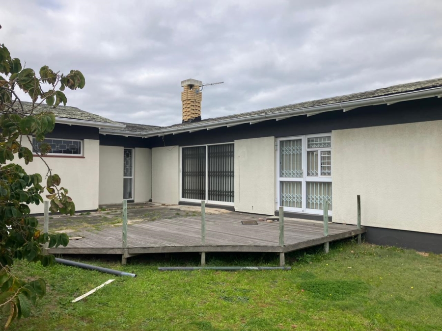 4 Bedroom Property for Sale in Kabega Park Eastern Cape